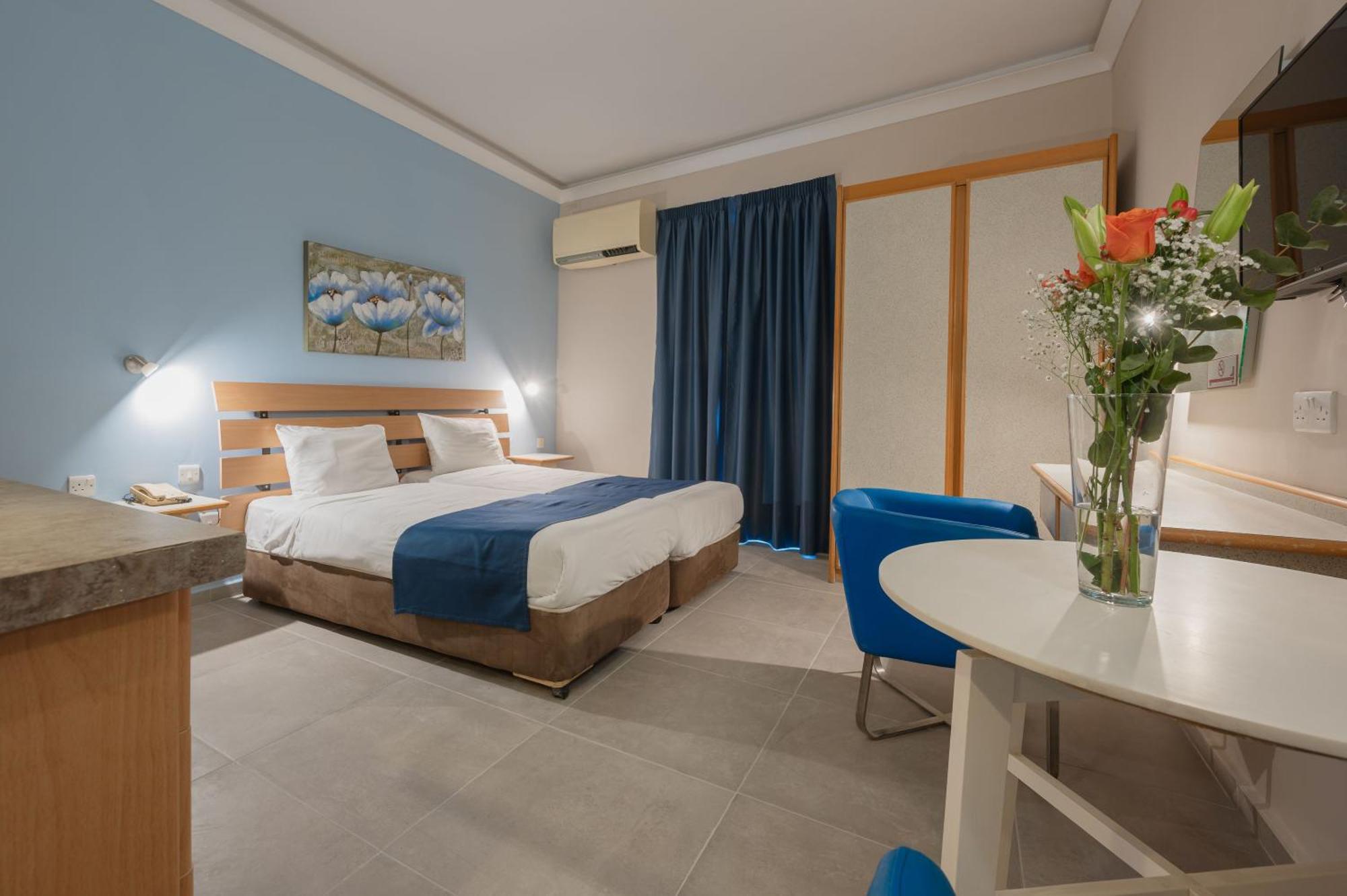 Xemxija Bay 3*