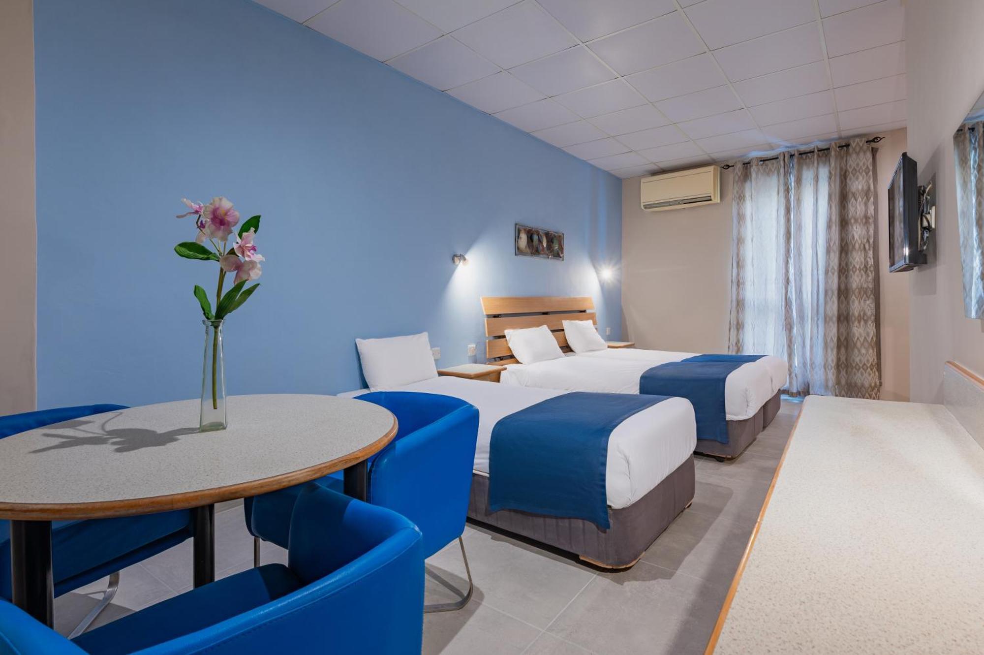 Hotel Xemxija Bay 3*