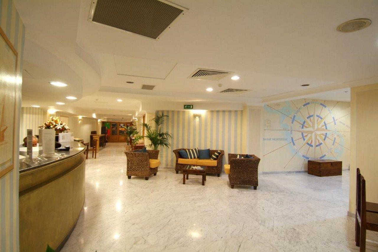 Hotel Xemxija Bay 3*